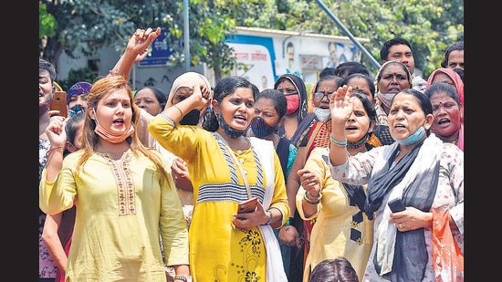 Protesters demand justice for a minor girl who was allegedly raped, murdered, and cremated without her parents' consent at, New Delhi, India, August 4, 2021 (Hindustan Times)