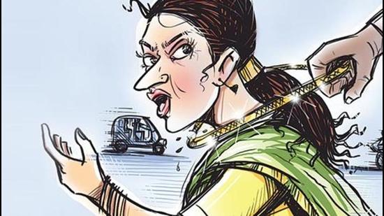 Earlier, on September 10, a woman lost her gold bangles in a similar way in Sector 43, Chandigarh. (HT FILE PHOTO)