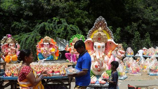 On September 9, the Telangana High Court directed the state government not to allow immersion of Ganesh idols made of PoP in Hussain Sagar Lake and other water bodies in the state capital. (AFP)