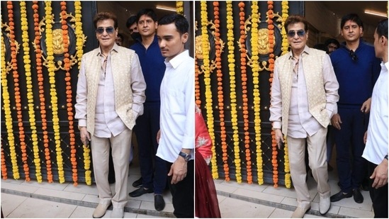 Ekta Kapoor's father and veteran actor Jeetendra gets snapped by the paps.(HT Photo/Varinder Chawla)