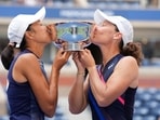 Veterans Stosur, Zhang win doubles title at U.S. Open