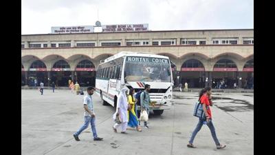 Bus services have been crippled for nine days now due to staff strike, leading to huge losses for State Transport Undertakings in Punjab. (HT photo) Bus services have been crippled for nine days now due to staff strike, leading to huge losses for State Transport Undertakings in Punjab. (HT photo)