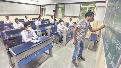 Several government school principals reported an increase in admissions when compared to previous years. ((Raj K Raj/HT)) Several government school principals reported an increase in admissions when compared to previous years. ((Raj K Raj/HT))