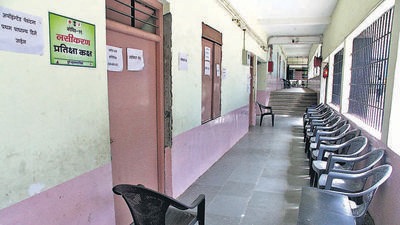 A Covid vaccination centre at Katraj closed due to unavailability of vaccine in Pune, on September 12. Pune district reaches 9 million mark for Covid vaccinations. (RAVINDRA JOSHI/HT) A Covid vaccination centre at Katraj closed due to unavailability of vaccine in Pune, on September 12. Pune district reaches 9 million mark for Covid vaccinations. (RAVINDRA JOSHI/HT)