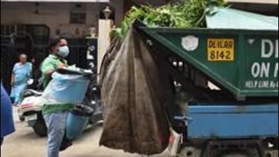 According to civic officials, the bins are cleared regularly. There were around 300 dhalaos in the EDMC area, of which 44 have been closed. (Raj K Raj/HT PHOTO) According to civic officials, the bins are cleared regularly. There were around 300 dhalaos in the EDMC area, of which 44 have been closed. (Raj K Raj/HT PHOTO)
