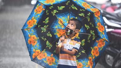 The India Meteorological Department’s (IMD) observatory in Thane recorded the heaviest showers, touching 142 mm in the last 24 hours. (Satish Bate/HT PHOTO) The India Meteorological Department’s (IMD) observatory in Thane recorded the heaviest showers, touching 142 mm in the last 24 hours. (Satish Bate/HT PHOTO)