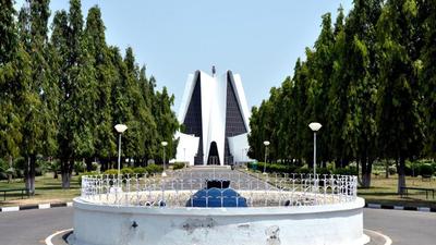 Vicechancellor Arvind has emailed the gag order to top officials, including registrar officials. (HT file photo) Vicechancellor Arvind has emailed the gag order to top officials, including registrar officials. (HT file photo)