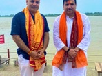Manish Sisodia and Sanjay Singh in Ayodhya (twitter.com/msisodia)