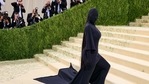 Met Gala 2021: Kim Kardashian's complete undercover Balenciaga look has a Kanye West connect(AFP) Met Gala 2021: Kim Kardashian's complete undercover Balenciaga look has a Kanye West connect(AFP)