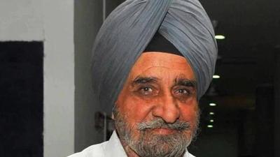 Punjab animal husbandry minister Tript Rajinder Singh Bajwa wants a package for research and improvement in breed of buffalo from the Centre. (HT photo)