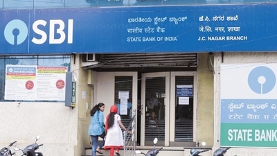 Earlier this month, SBI raised  ₹4,000 crore through Basel compliant additional tier 1 (AT1) bonds. (Hemant Mishra/Mint)