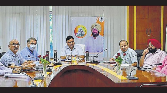 As per the initial proposal, the Ludhiana City app will also have facilities such as bill payment, submission of complaints, location of public offices, toilets, tourist places, and hospitals among other things. (Representative Image/Ht File)