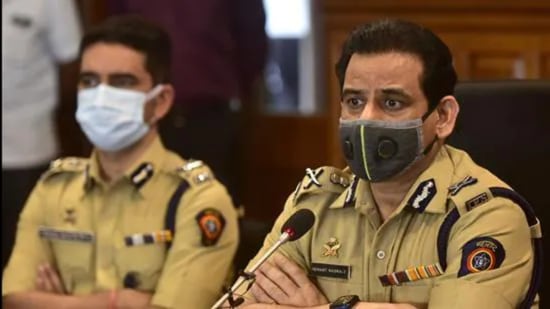 Mumbai police commissioner Hemant Nagrale addresses the media regarding the Sakinaka rape case in Mumbai on September 11. (Anshuman Poyrekar/HT photo)