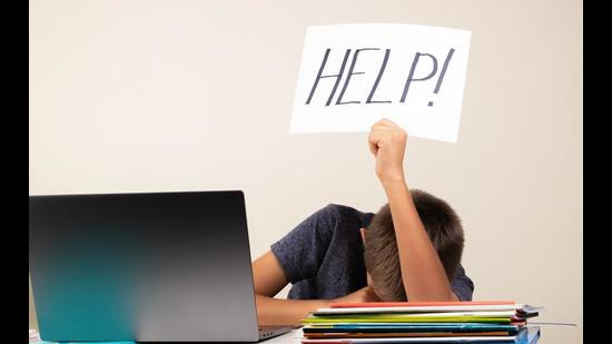 According to Childline and city psychologists, the age of students being reported with mild as well as severe screen or online gaming addiction has gone down to six years. (Shutterstock)
