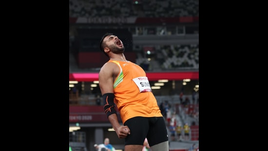 Sumit Antil reacts after winning gold and setting a new world record at the Tokyo Paralympics 2020. (Photo : Reuters / Molly Darlington)