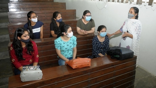 Panjab University has been closed for the last one and a half years for the Covid-19 pandemic.(HT Photo/Ravi Kumar)