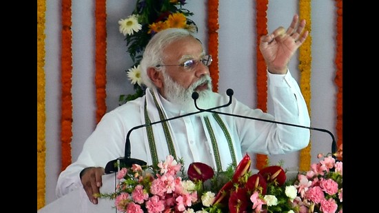 PM Narendra Modi addressing a gathering in Lodha, Aligarh where he laid the foundation stone of Raja Mahendra Pratap Singh State University on Tuesday. (HT photo)