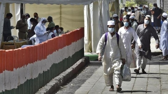 On April 15, the court had allowed 50 people to offer namaz five times a day at Nizamuddin Markaz during Ramzan, saying there is no direction in the Delhi Disaster Management Authority (DDMA) notification to close down places of worship.(Ajay Aggarwal/HT file photo) On April 15, the court had allowed 50 people to offer namaz five times a day at Nizamuddin Markaz during Ramzan, saying there is no direction in the Delhi Disaster Management Authority (DDMA) notification to close down places of worship.(Ajay Aggarwal/HT file photo)