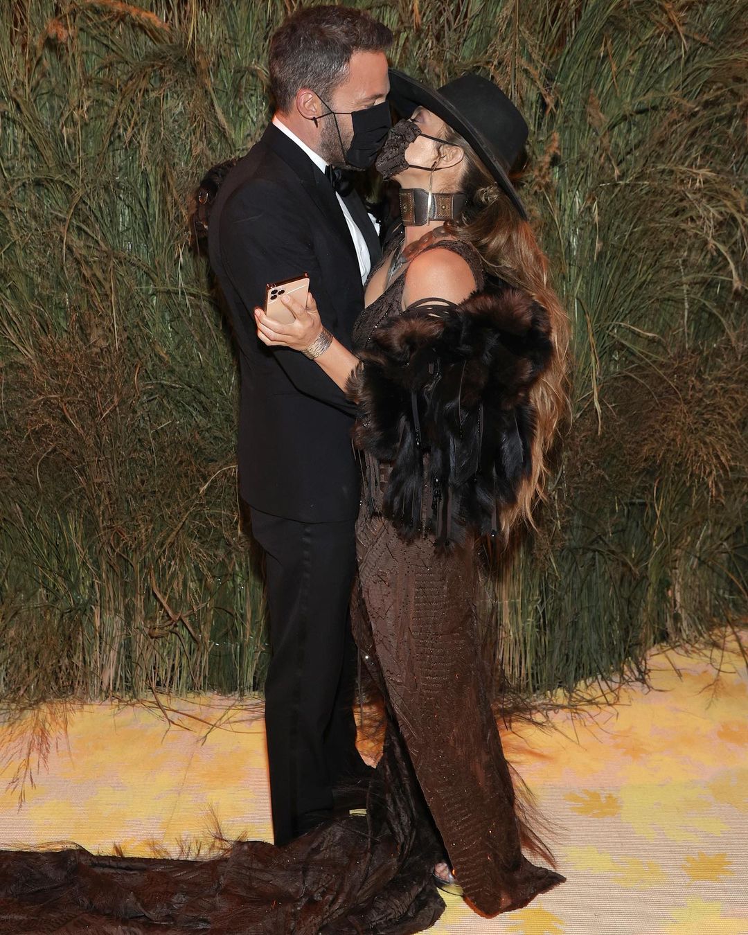Ben Affleck and Jennifer Lopez at Met Gala 2021.&nbsp;(Instagram)