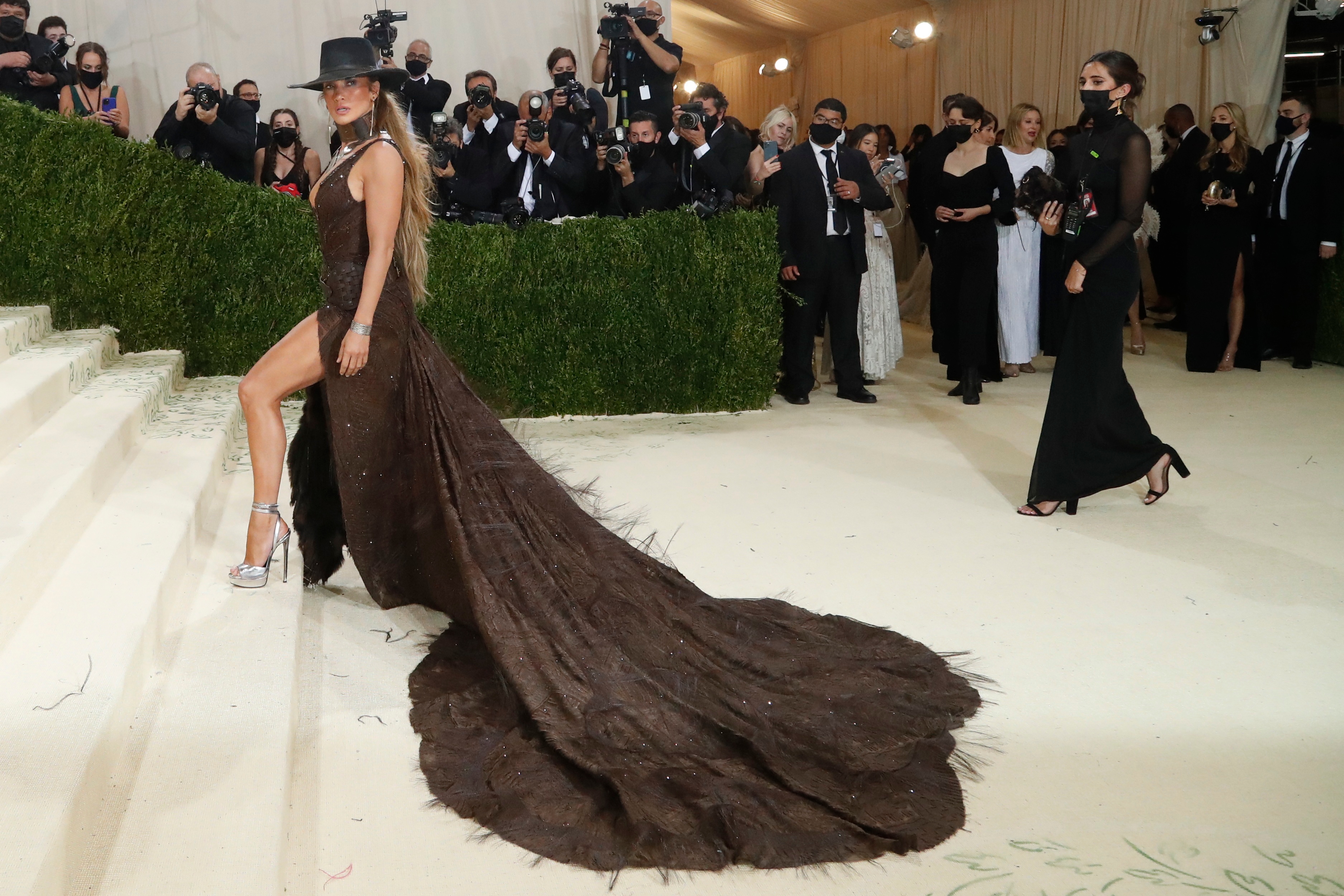 Met Gala 2021: Best red carpet appearances--from Rihanna, Lil Nas X ...