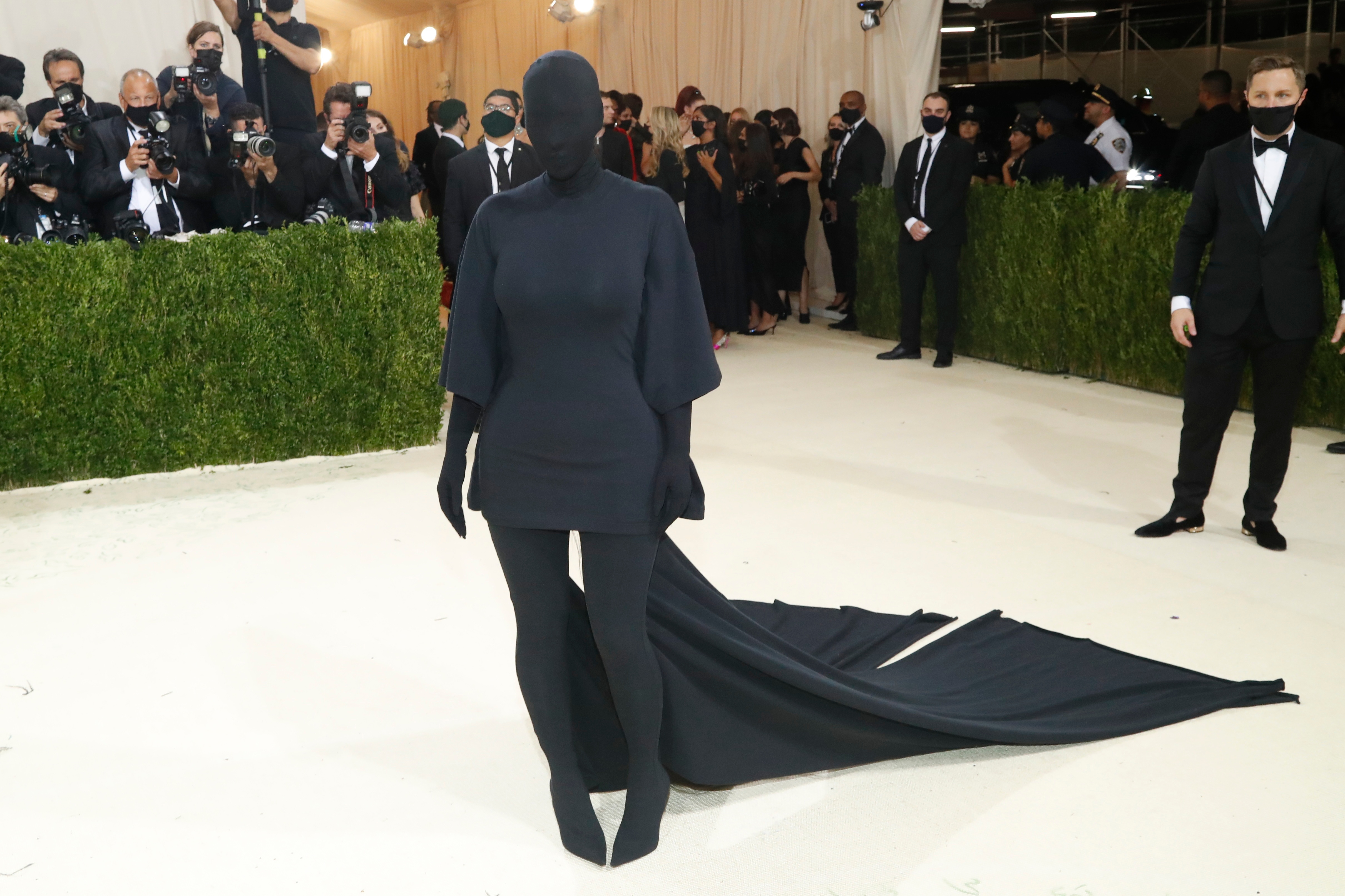 Met Gala 2021: Best red carpet appearances--from Rihanna, Lil Nas X ...