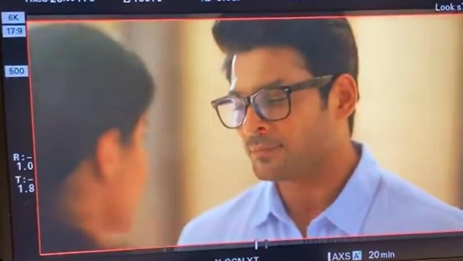 Sidharth Shukla saying goodbye with a smile in Broken But ...