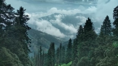 Janjehli, Himachal Pradesh: Situated in Mandi district, this village is perfect for anyone looking for some quiet place to relax. Anyone looking for some outdoor adventure can go hiking, trekking, night safari, and mountaineering. (Instagram/@sidharth_maithani)