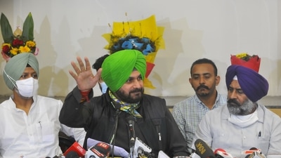 Navjot Singh Sidhu also hit out at the Sukhbir Singh Badal calling them “neeti nirmata” of Centre’s three farm laws (Photo by Keshav Singh/Hindustan Times) Navjot Singh Sidhu also hit out at the Sukhbir Singh Badal calling them “neeti nirmata” of Centre’s three farm laws (Photo by Keshav Singh/Hindustan Times)