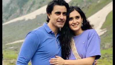 Gautam & Pankhuri (sourced) Gautam & Pankhuri (sourced)