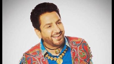 Hurting religious sentiments: HC grants anticipatory bail to Gurdas Maan Hurting religious sentiments: HC grants anticipatory bail to Gurdas Maan