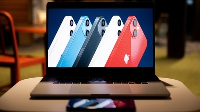 Apple said it expects over 200 carriers and 60 countries and regions to support 5G by the end of the year. Apple first added 5G to the iPhone last year with the iPhone 12. (Bloomberg) Apple said it expects over 200 carriers and 60 countries and regions to support 5G by the end of the year. Apple first added 5G to the iPhone last year with the iPhone 12. (Bloomberg)