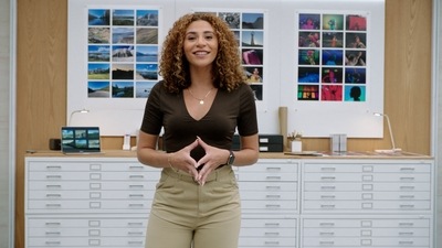 Apple is counting on the new phone and a slew of other upgraded devices including bigger watches and speedier iPads to fuel growth this holiday season. (AFP) Apple is counting on the new phone and a slew of other upgraded devices including bigger watches and speedier iPads to fuel growth this holiday season. (AFP)