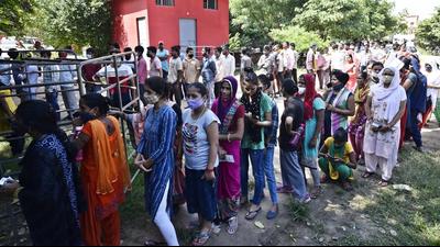 Gurugram was set a Covid-19 vaccination target of 145,000 in a three-day mega statewide drive that concluded on Wednesday. Over 147,000 were inoculated, said officials. (Vipin Kumar/HT PHOTO)