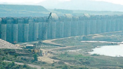 In a bid to avoid river water disputes between the two Telugu states post bifurcation of the combined state, provisions were incorporated in the Andhra Pradesh Reorganization Act 2014 for the effective management of river waters by constituting river management boards for Godavari and Krishna rivers. (Image used for representation). (FILE PHOTO.) In a bid to avoid river water disputes between the two Telugu states post bifurcation of the combined state, provisions were incorporated in the Andhra Pradesh Reorganization Act 2014 for the effective management of river waters by constituting river management boards for Godavari and Krishna rivers. (Image used for representation). (FILE PHOTO.)