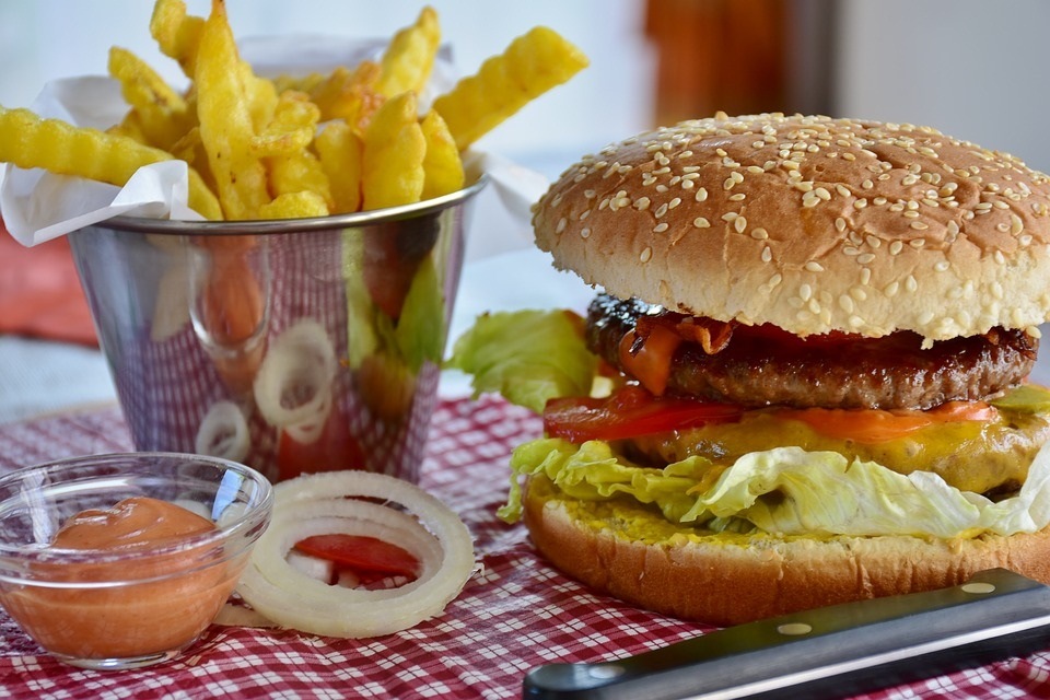 Avoid eating junk food (Pixabay) Avoid eating junk food (Pixabay)