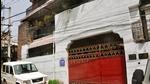 EOU team raids the residence of suspended SP Rakesh Dubey at Gandhi Path in Patna on Thursday. (Santosh Kumar /HT Photo) EOU team raids the residence of suspended SP Rakesh Dubey at Gandhi Path in Patna on Thursday. (Santosh Kumar /HT Photo)