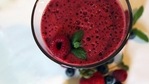 Give a herbal twist to your favourite fruit smoothie and get relief from period pain(Pixabay) Give a herbal twist to your favourite fruit smoothie and get relief from period pain(Pixabay)