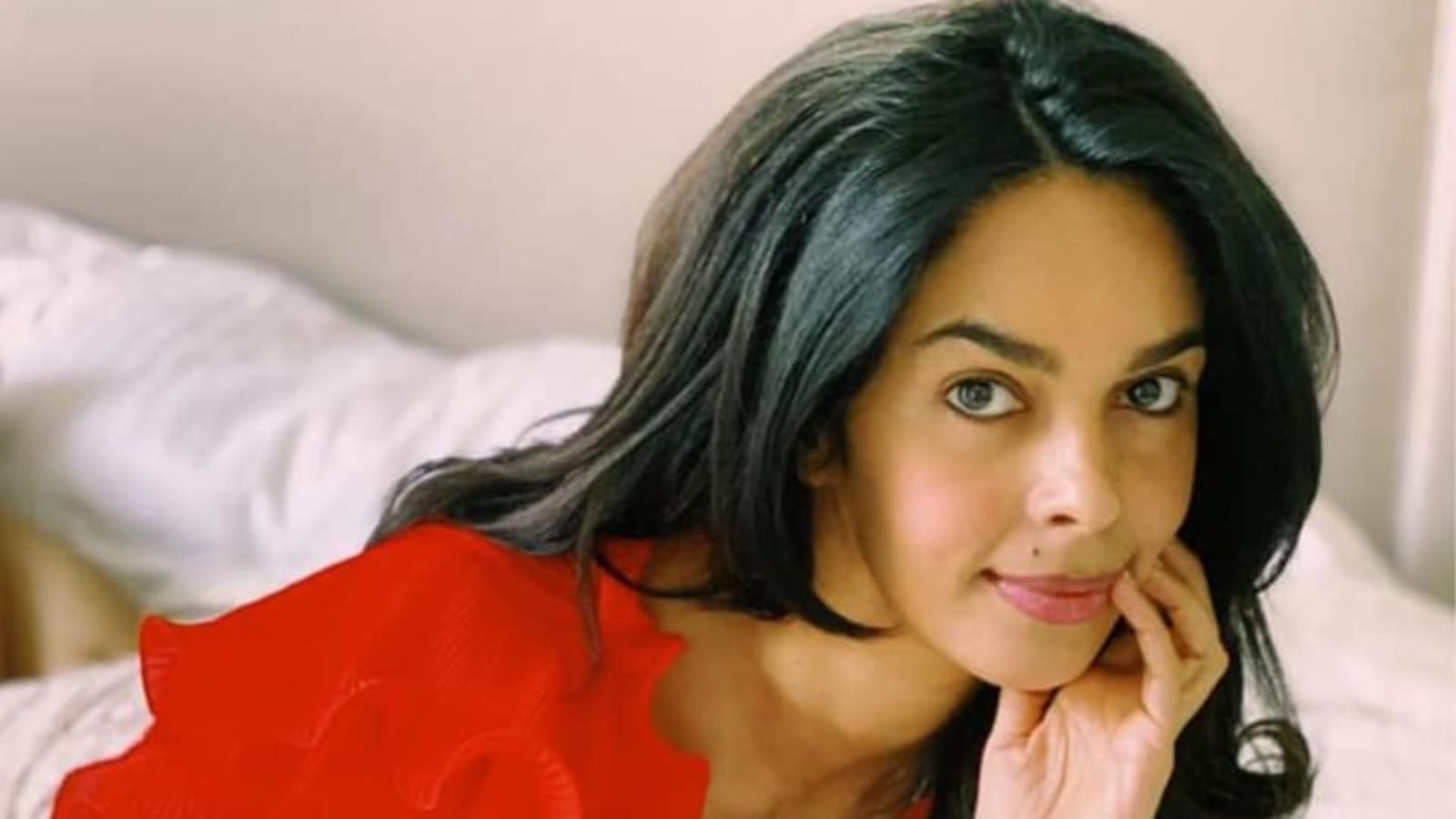 Mallika Sherawat calls it 'misogynistic' how 'actor's girlfriend' was blamed by public for his death