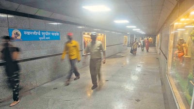 PMC on Tuesday reopened Phadke subway in Kothrud, much to the relief of pedestrians. (Pratham Gokhale/HT Photo) PMC on Tuesday reopened Phadke subway in Kothrud, much to the relief of pedestrians. (Pratham Gokhale/HT Photo)