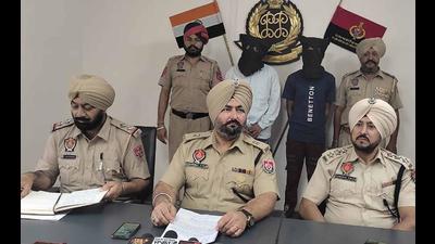 The gang of burglars were already booked under Section 380 (theft) of the Indian Penal Code at the Division 6 police station. The steel traders had complained to the Ludhiana commissioner of police. (HT Photo)