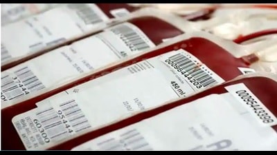 Normally, blood banks in Maharashtra maintain stocks for up to 20 days, but these have dwindled to just a week. (PHOTO FOR REPRESENTATION) Normally, blood banks in Maharashtra maintain stocks for up to 20 days, but these have dwindled to just a week. (PHOTO FOR REPRESENTATION)