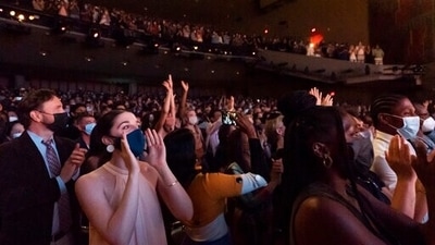 Theatergoers applaud the return of "The Lion King" to Broadway, at the Minskoff Theatre. (AP) Theatergoers applaud the return of "The Lion King" to Broadway, at the Minskoff Theatre. (AP)