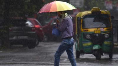 India Meteorological Department has forecast heavy rain in Uttar Pradesh on Friday and Saturday. (HT File)