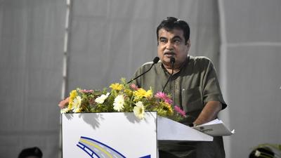 An electric ropeway project is under consideration and the ministry would conduct a feasibility study for the project to connect Dhaula Kuan and Kherki Daula. Such projects will not only ease commuting but also reduce pollution, said Gadkari in Gurugram (Vipin Kumar/HT PHOTO) An electric ropeway project is under consideration and the ministry would conduct a feasibility study for the project to connect Dhaula Kuan and Kherki Daula. Such projects will not only ease commuting but also reduce pollution, said Gadkari in Gurugram (Vipin Kumar/HT PHOTO)