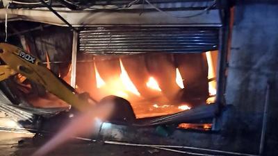 Fire brigade chief said fire was brought under control within 30 minutes. (HT photo)