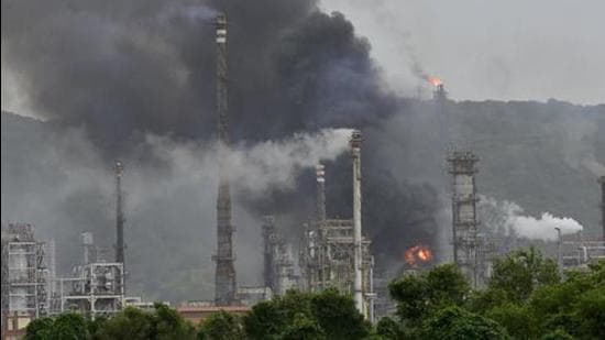 Seventeen people were injured in a blast at Barauni Refinery in Bihar’s Begusarai district on Thursday. (Image used for representation). (HT PHOTO.) Seventeen people were injured in a blast at Barauni Refinery in Bihar’s Begusarai district on Thursday. (Image used for representation). (HT PHOTO.)