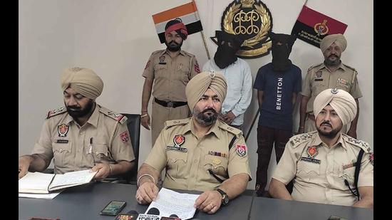 The gang of burglars were already booked under Section 380 (theft) of the Indian Penal Code at the Division 6 police station. The steel traders had complained to the Ludhiana commissioner of police. (HT Photo)