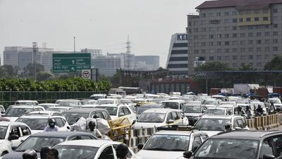 Heavy traffic jam at the Sirhaul border on Friday due to police screening of vehicles. Farmers called for a protest in central Delhi against three controversial farm laws passed exactly a year ago. (Vipin Kumar/HT Photo) Heavy traffic jam at the Sirhaul border on Friday due to police screening of vehicles. Farmers called for a protest in central Delhi against three controversial farm laws passed exactly a year ago. (Vipin Kumar/HT Photo)