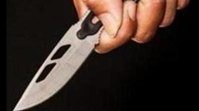 On September 15, one Pawan Kumar of Allahabad, UP, was on his way to the railway station when he was stopped by the accused who pointed a knife at him and asked him to hand over his valuables. (HT FILE PHOTO)