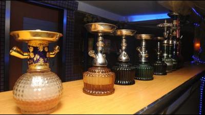 The pleas said the petitioners are serving herbal hookahs for which no licence is required as they are without tobacco but the police are still conducting searches and seizing equipment and issuing fines. (Hindustan Times/Picture for representation only) The pleas said the petitioners are serving herbal hookahs for which no licence is required as they are without tobacco but the police are still conducting searches and seizing equipment and issuing fines. (Hindustan Times/Picture for representation only)